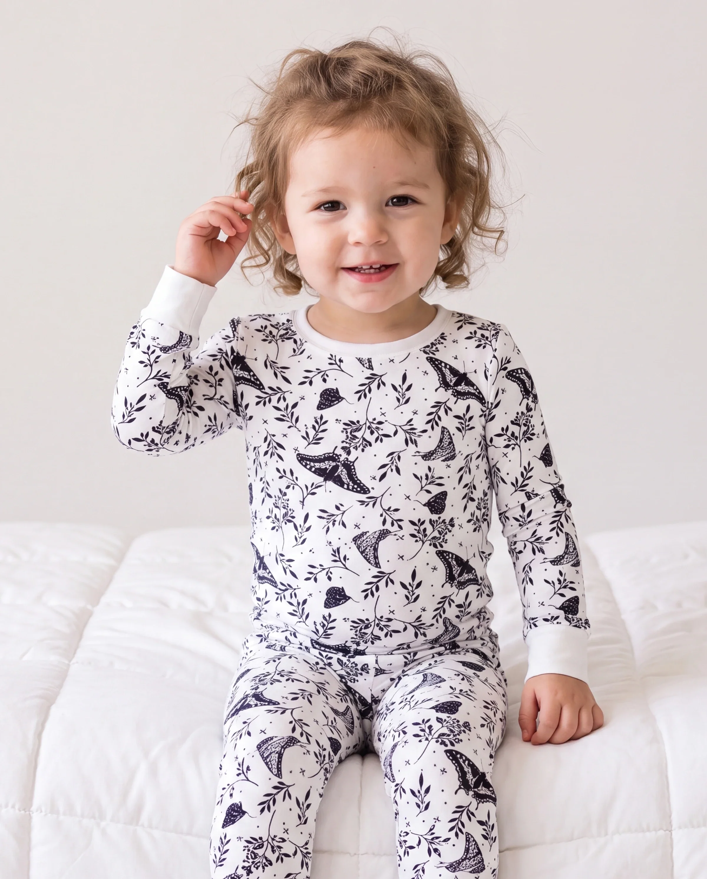 Christmas / Halloween Pajama 2-piece Bamboo Pajamas Set With Childlike Print for Baby / Toddler( Snug-Fitting) White - Image 3