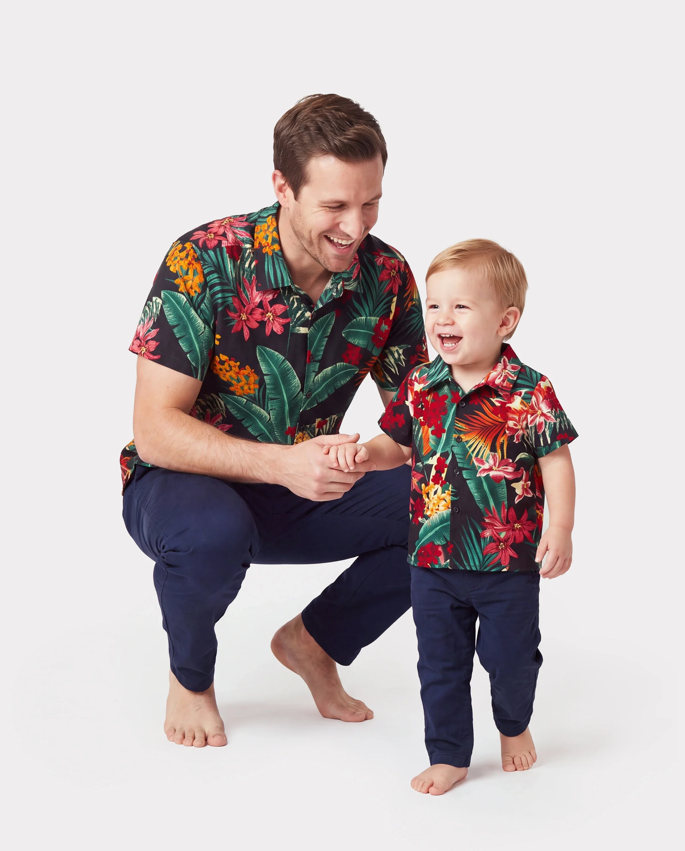 Daddy and Me Family Matching Allover Plant Floral Print Halterneck Dresses and Short-sleeve Shirts Sets Black