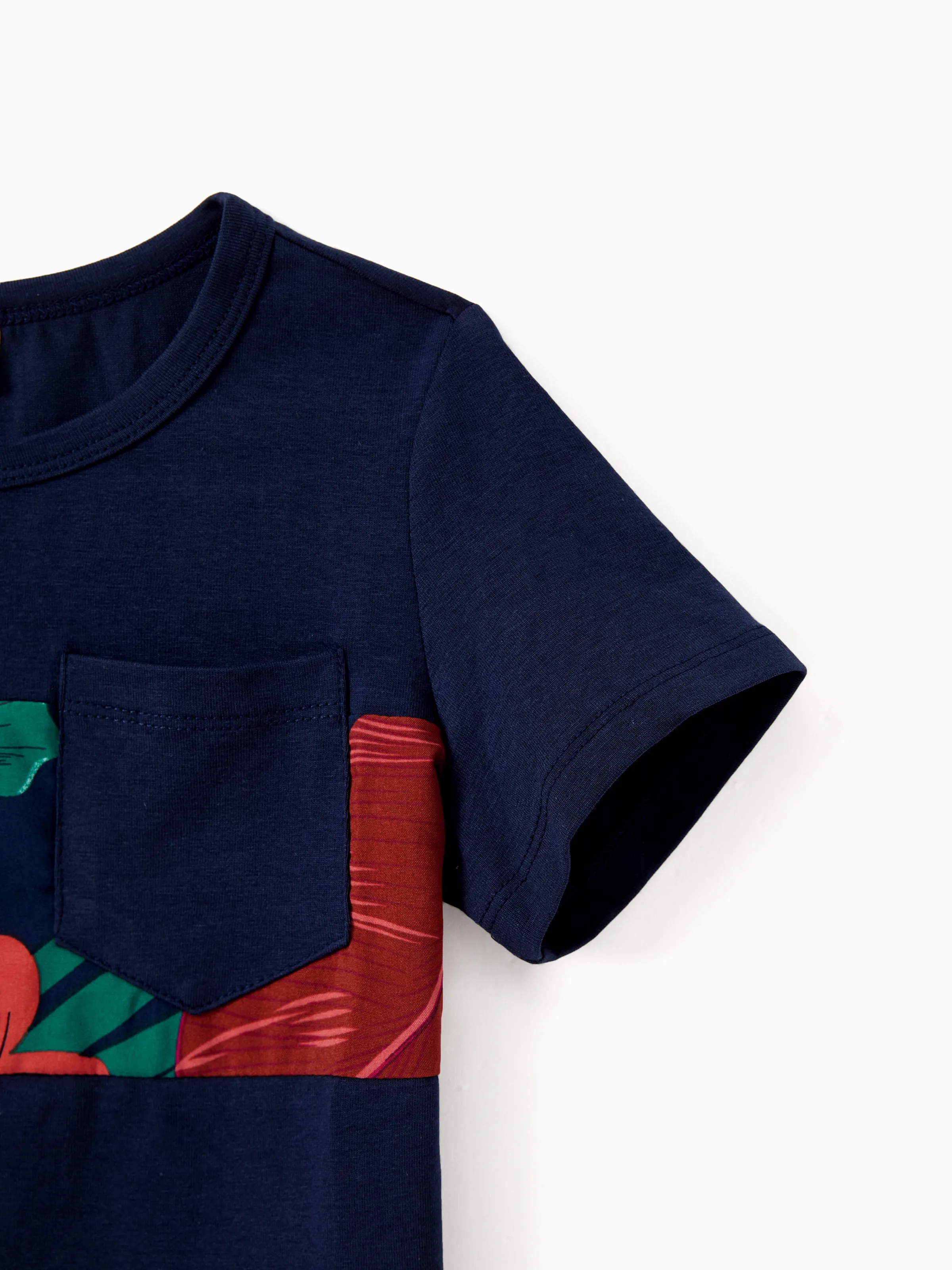 Daddy and Me Family Matching Sets Floral Panel Black tee and V-neck Strap Dress with Hidden Snap Deep Blue - Image 11