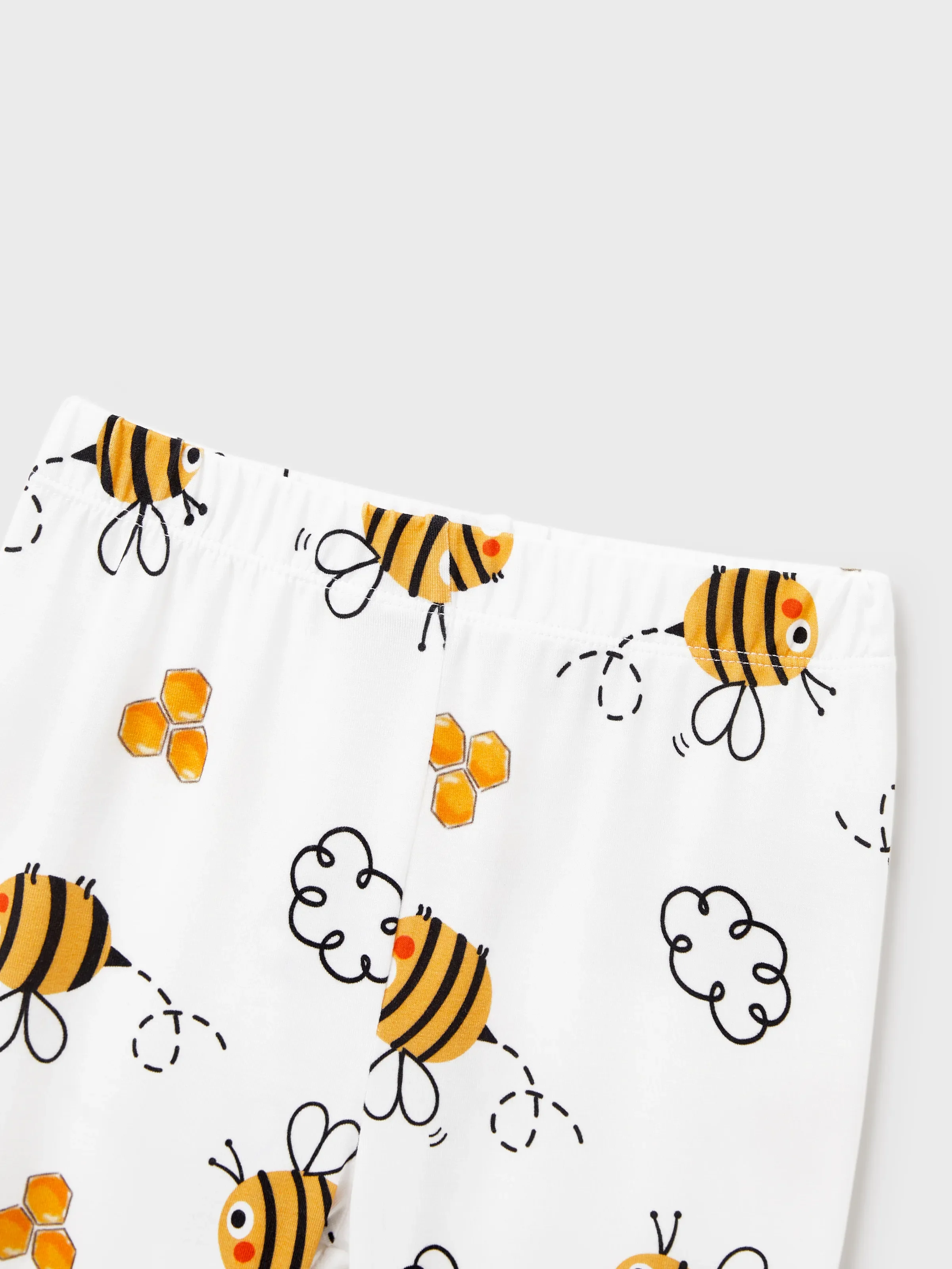 Daddy & Son Bamboo Pajamas Soft Bamboo Viscose PJs for Men Women Kids Toddler, Cute Bee Print Sleepwear with Short Sleeve Top and Long Pants White - Image 17