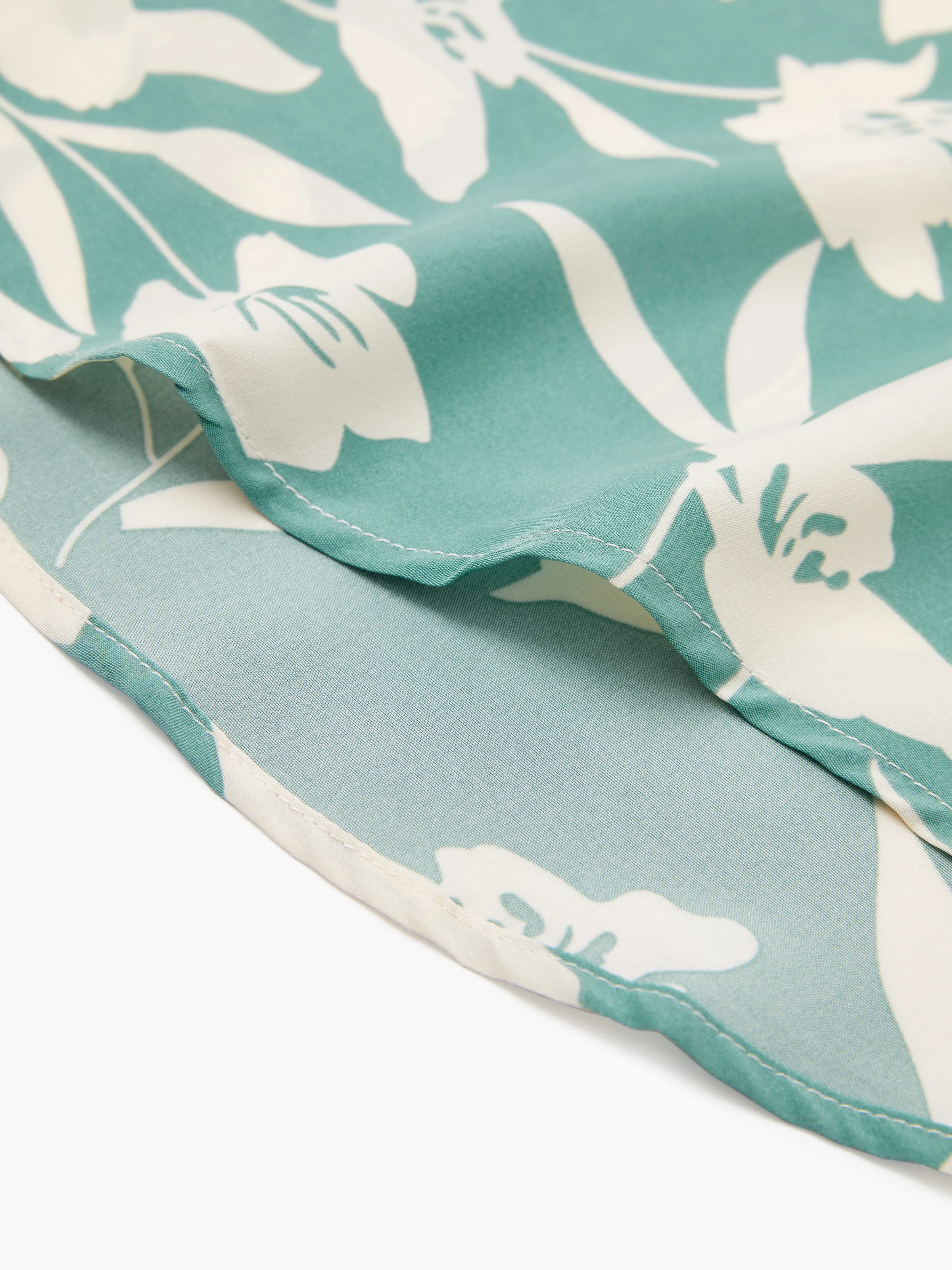 Family Matching Leaf Print Green Short-sleeve Shirt or Sling Shirred Dress Set Green - Image 26