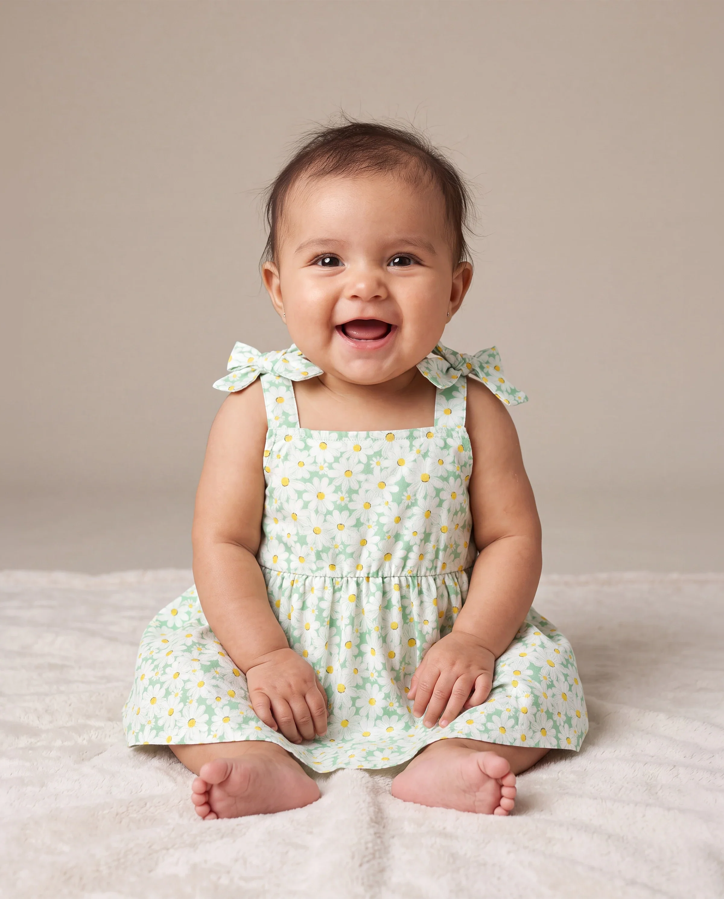 Mommy and Me Floral Dress with Flutter Sleeves Light Green Daisy Print Pale Green - Image 4