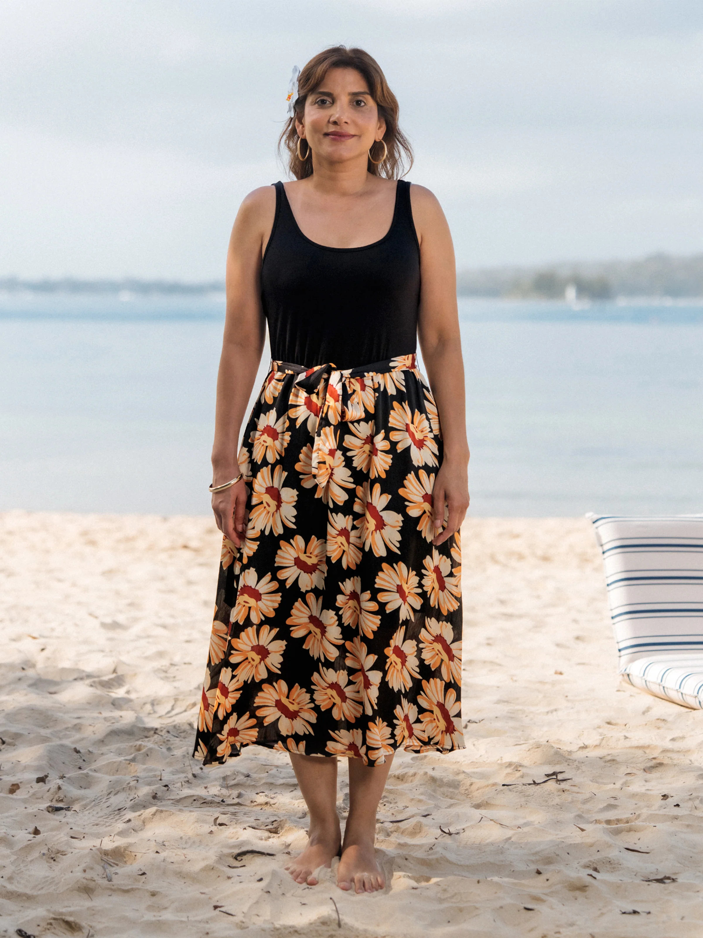 Mommy & me Set Floral Sleeveless Strappy Dress or Colorblock Short-sleeve T-shirt Black - Image 2