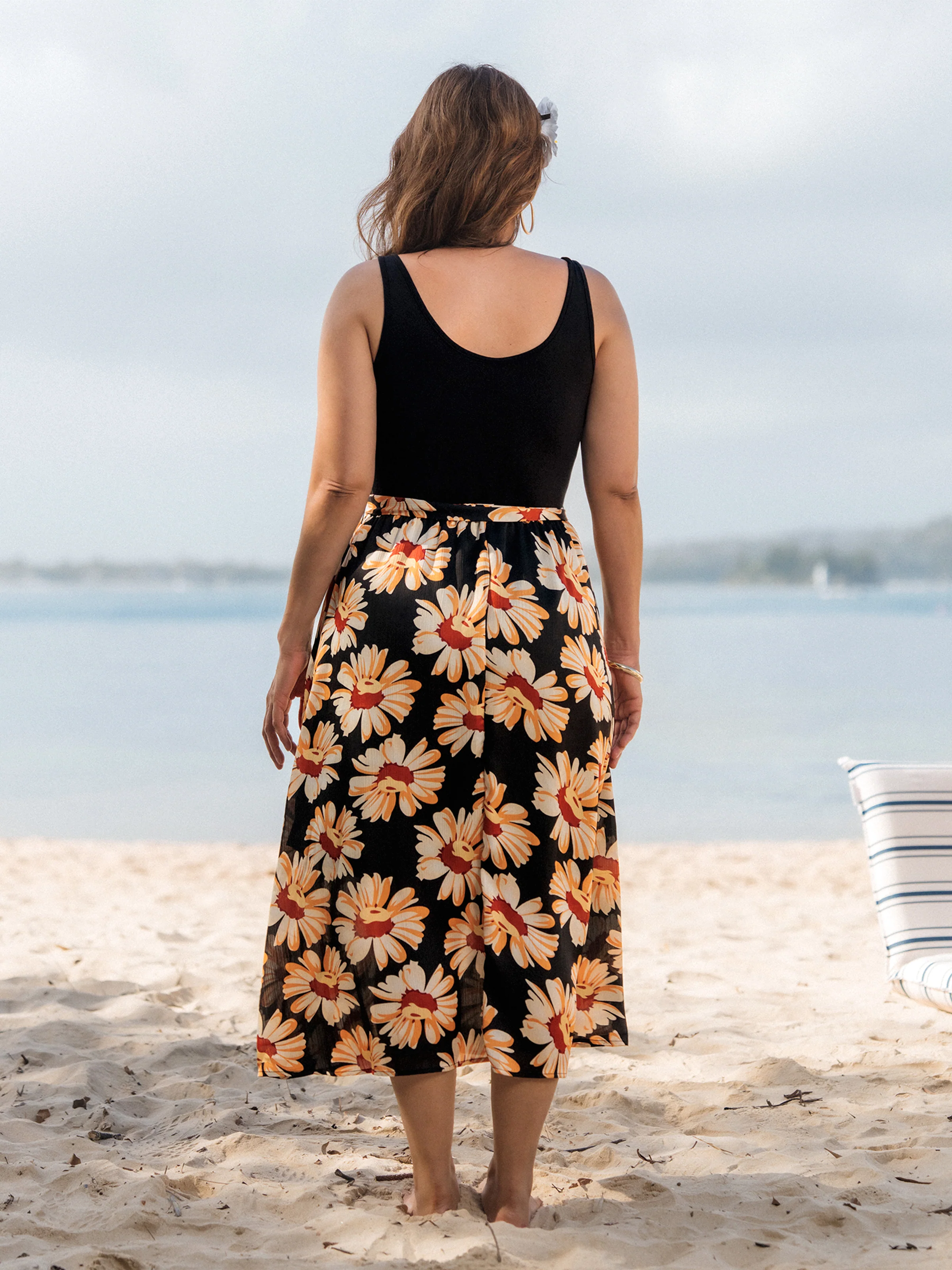 Mommy & me Set Floral Sleeveless Strappy Dress or Colorblock Short-sleeve T-shirt Black - Image 3
